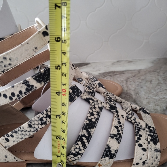 COPY - Torrid sandals - Picture 2 of 4